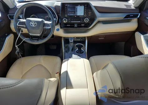 2021 Toyota Highlander Hybrid Limited z USA, uszkodzony, nr VIN 5TDXBRCH8MS054602